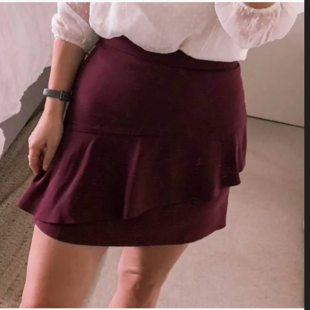 Loft burgundy maroon mini shirt with ruffle in the front size 8